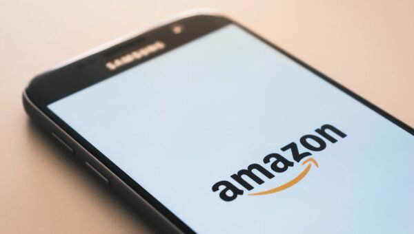 Amazon Türkiye Satış Rehberi: FBA, Komisyonlar ve Strateji [2026]